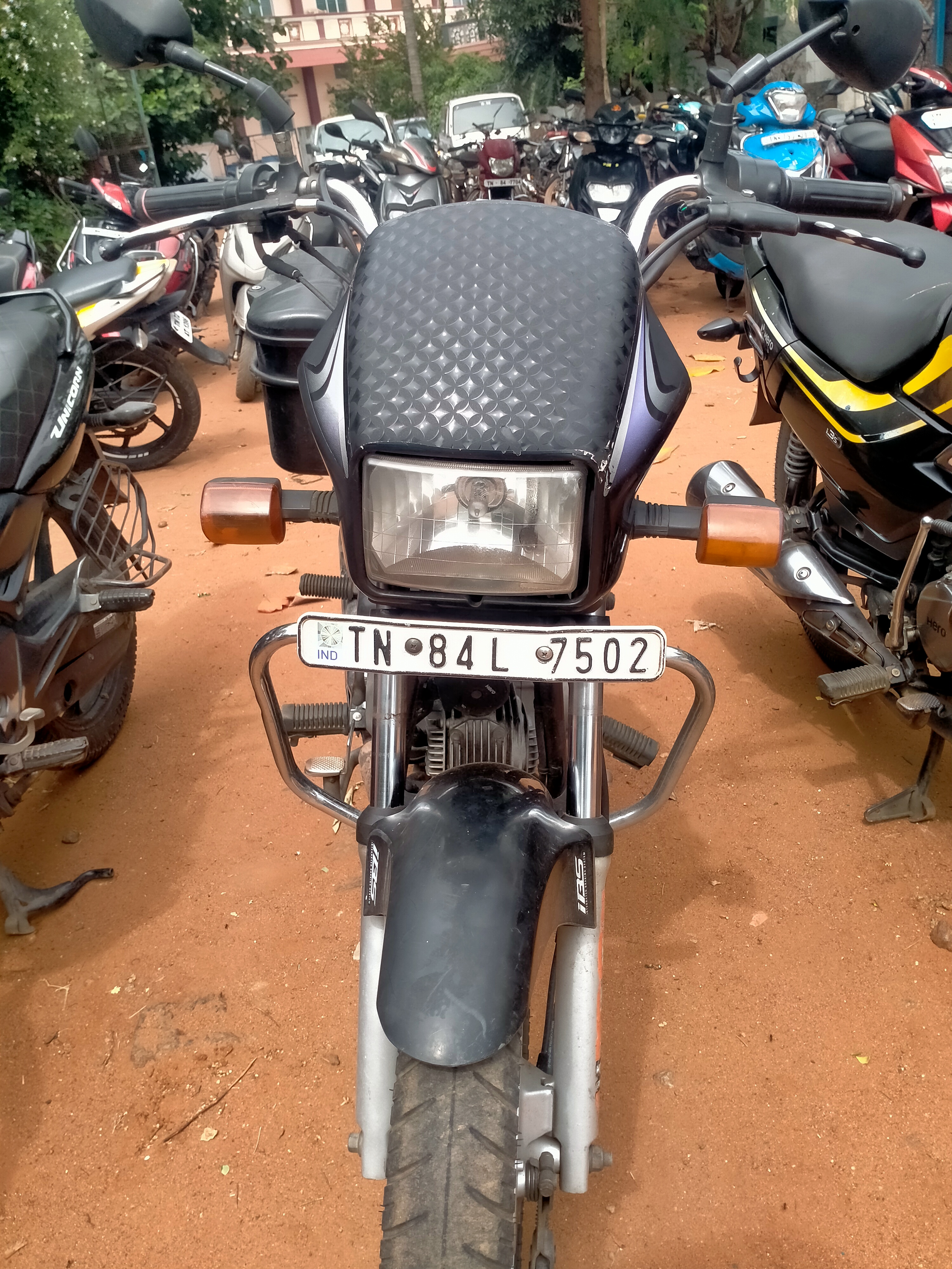 HERO SPLENDOR