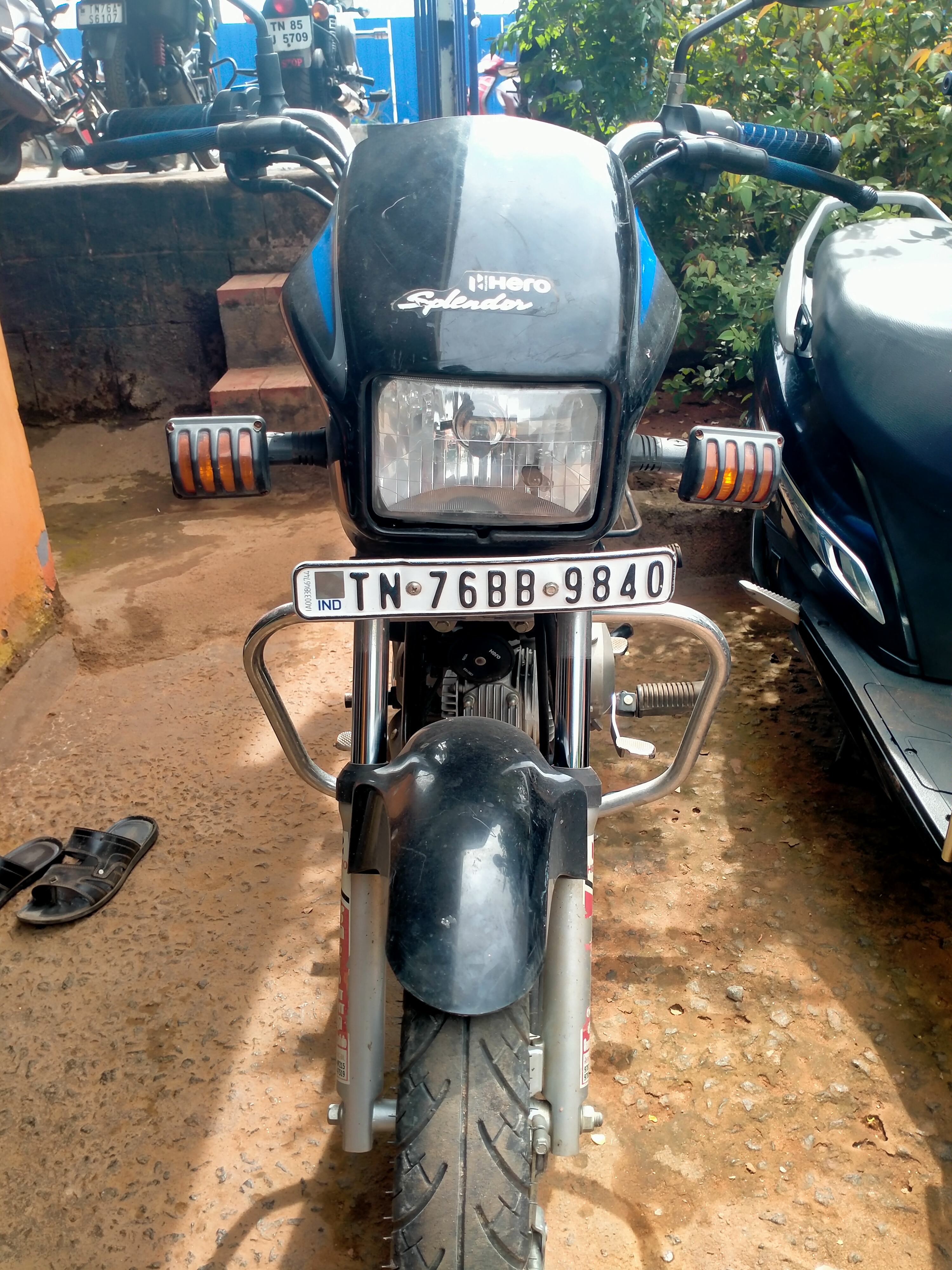 HERO SPLENDOR